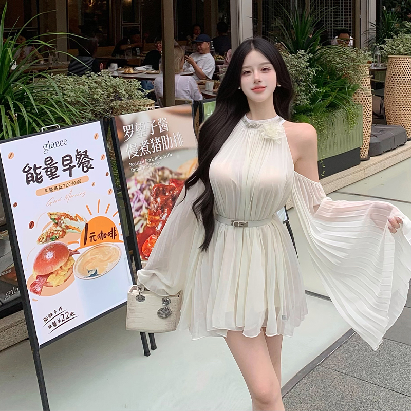 2025 Summer Off-Shoulder Halter Chiffon Dress with Pleats and Rhinestones
