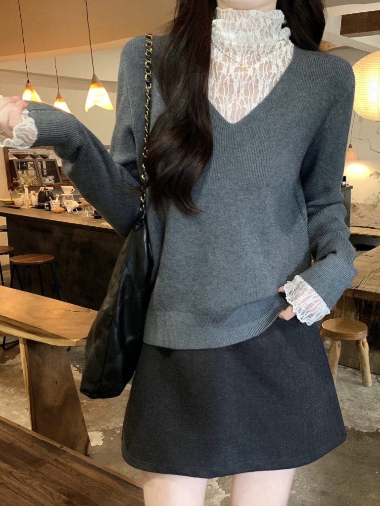 Elegant Lace Illusion Long Sleeve Knit Sweater for Women 2025 Winter New Chic Pullover Top