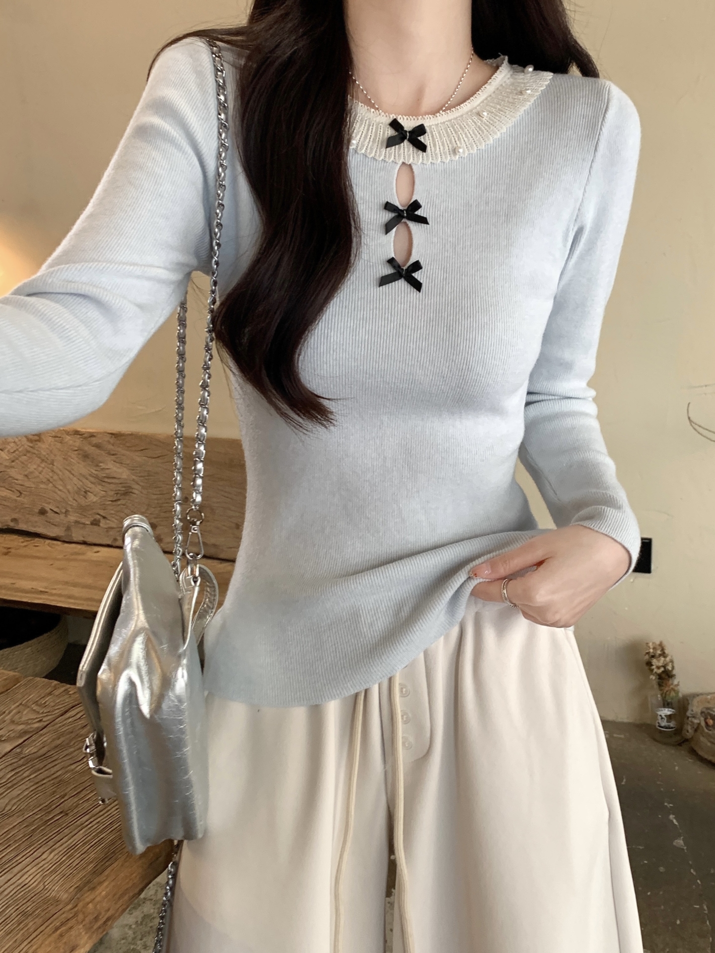 1765015376270_tYEhLB.jpg